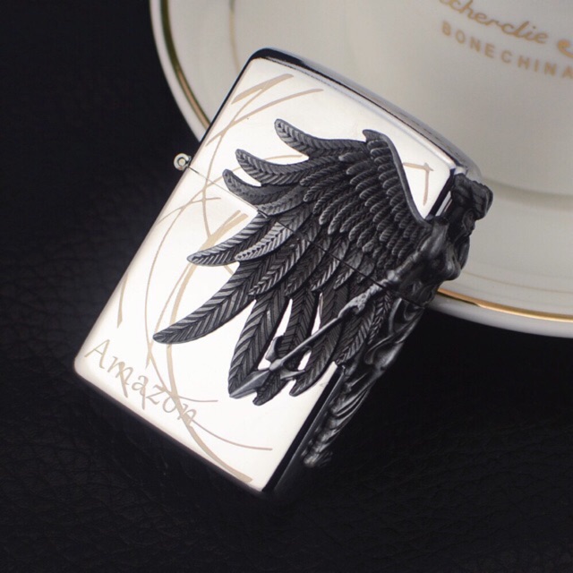 Bật lửa gas đánh đá  kiểu zippo  hình Nữ chiến binh Amazon cực đẹp ( Chỉ còn màu Bạc)