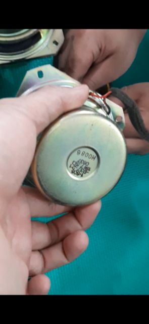 1 cái loa Sony 7.5ôm 15w 10cm rã từ súp tivi zin theo máy. 589nhattao