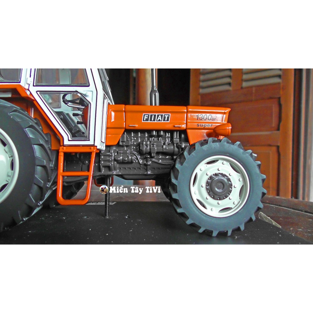 Mô hình xe máy cày Fiat 1300DT tỉ lệ 1:32 của Miền Tây TiVi