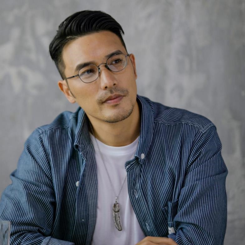 Mắt Kính Gọng Titan 9g Siêu Nhẹ Phong Cách Retro Nhật Bản kmn114