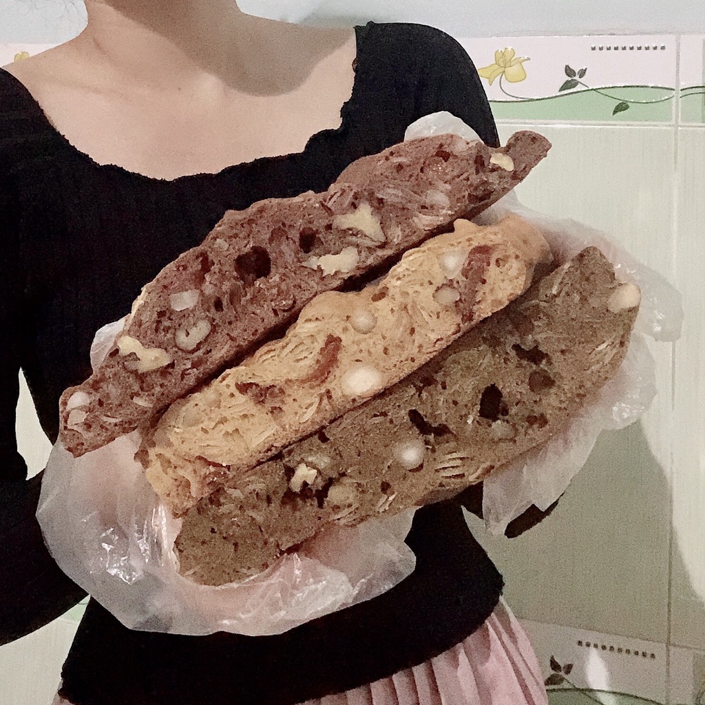 Bánh ăn kiêng BISCOTTI vị truyền thống, nhà làm,hạt dinh dưỡng cao cấp, dày hạt {Hình thật}