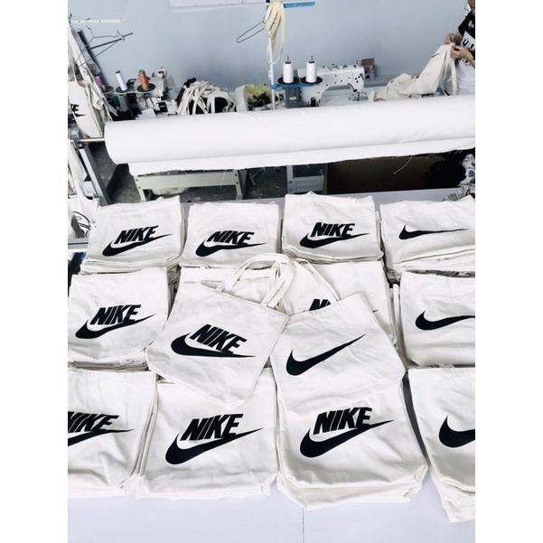 Túi tote nike vải canvas