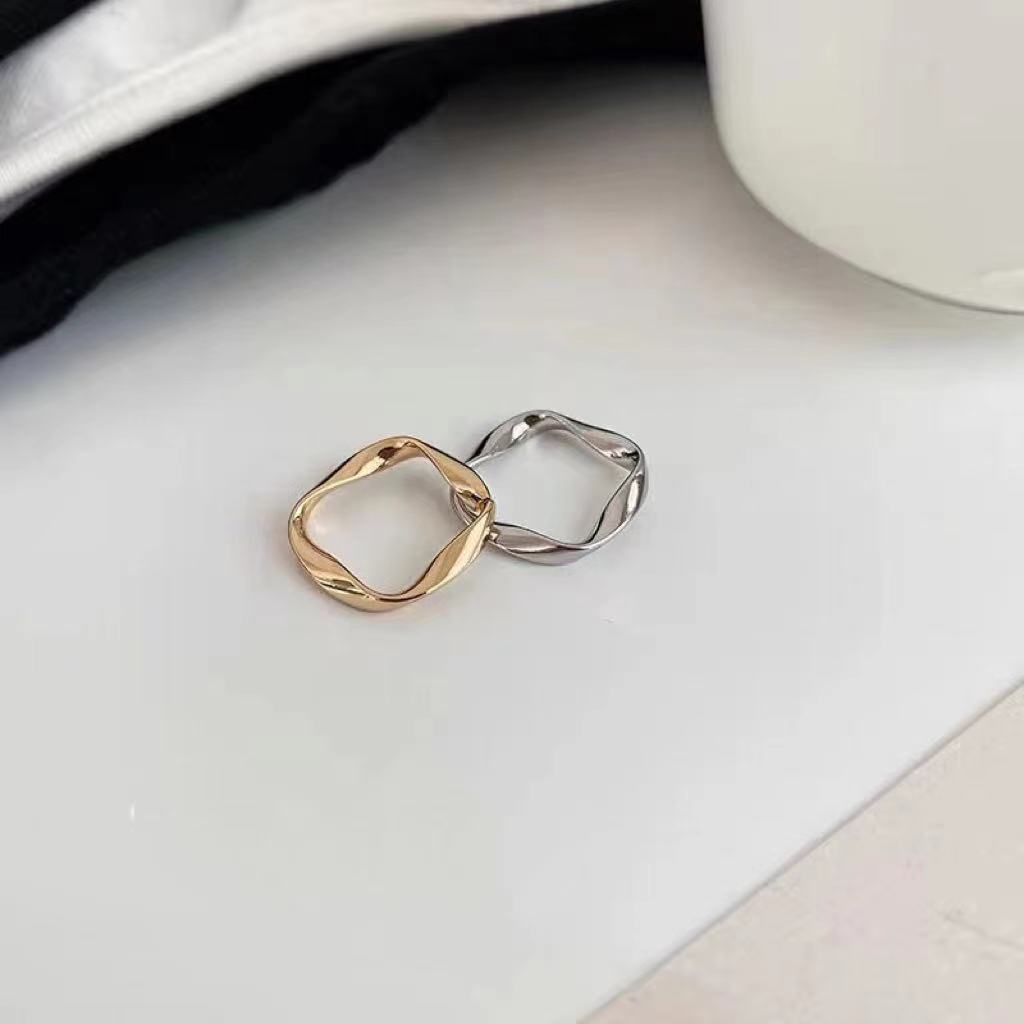 Nhẫn thiết kế hở hình gợn sóng có thể điều chỉnh phong cách Hàn Quốc 19A1402
