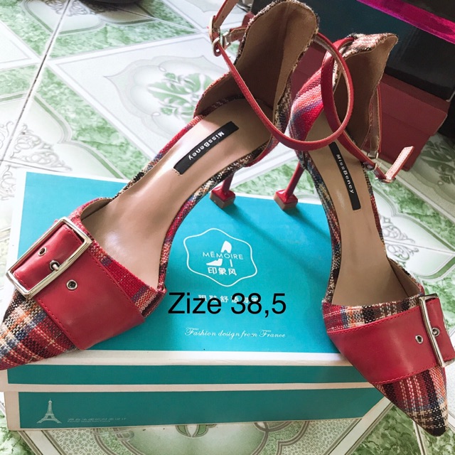 Combo 2 đôi giày cao cấp siZe 38 giá 210k