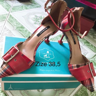 Combo 2 đôi giày cao cấp size 38 giá 210k