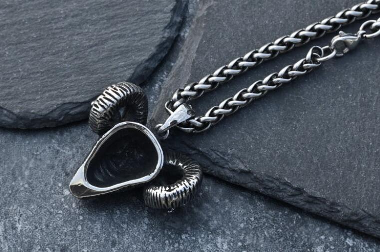 Vòng cổ phong cách âu mỹ cá tính dành cho cả nam và nữ