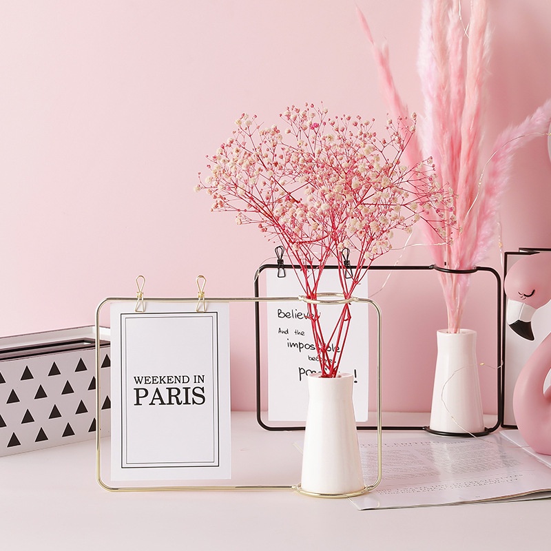 Khung ảnh để bàn kèm lọ hoa trang trí phòng