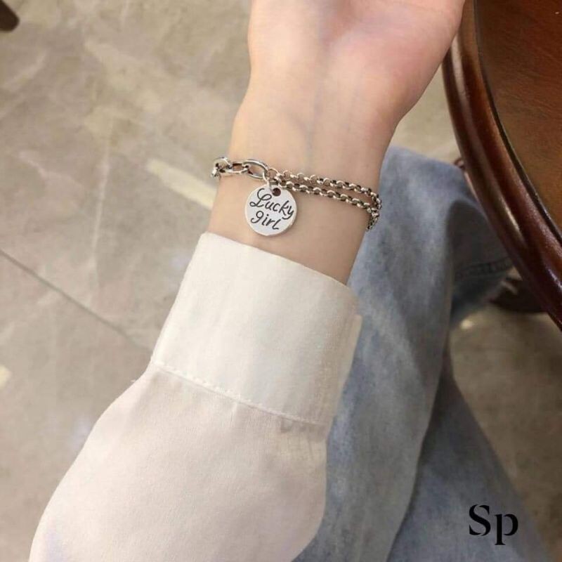 Lắc tay xi đen bạc thái mặt tròn kèm chữ lucky girl