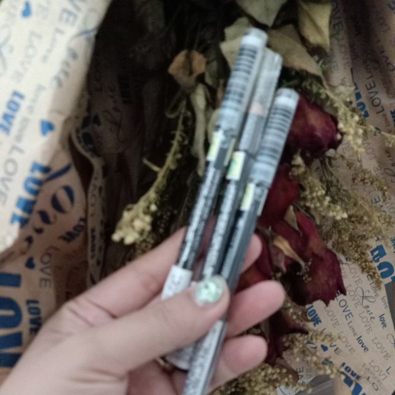 Chì kẻ mắt bảo đảm độ chính xác -Yves Rocher- Màu đen