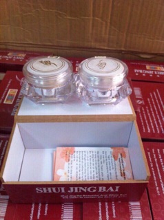 Kem thủy tinh bạch