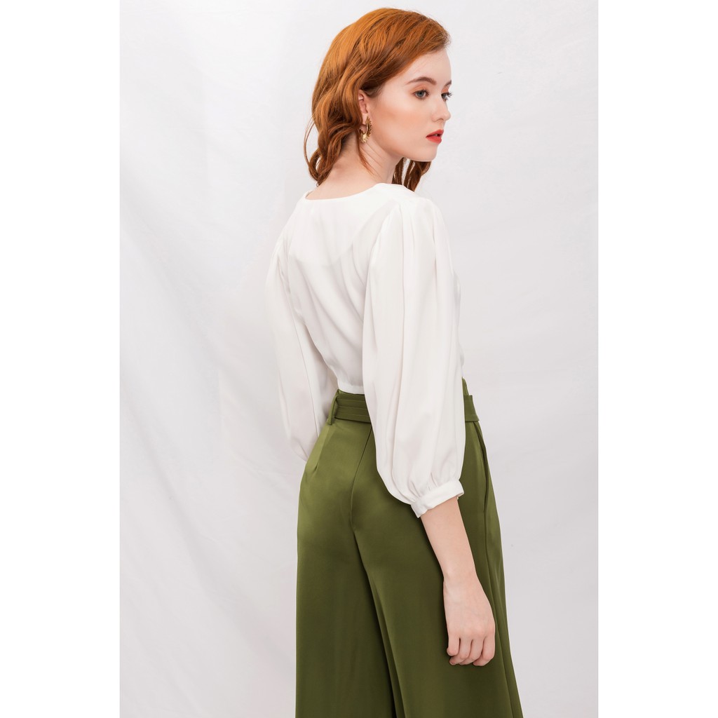 Áo croptop cổ V, tay lửng Gunich