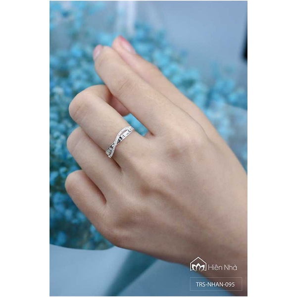 Nhẫn Bạc S925 khắc Om Mani Padme Hum đính đá - Trang sức Bình An - Trong Nhà