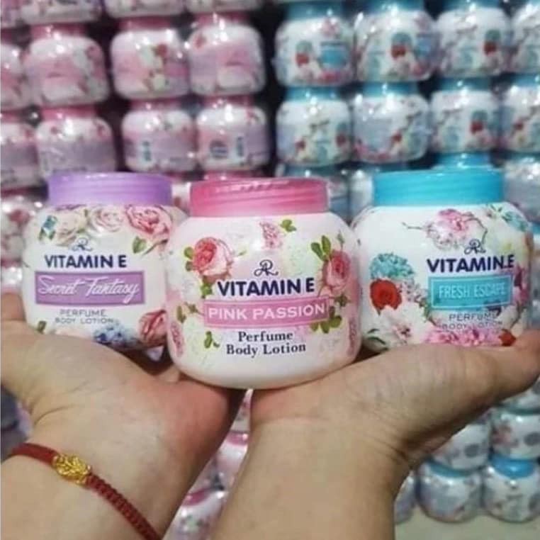 KẺM DƯỠNG ẨM, DƯỠNG THỂ VITAMIN E HOA HỒNG THÁI LAN - HŨ 200G
