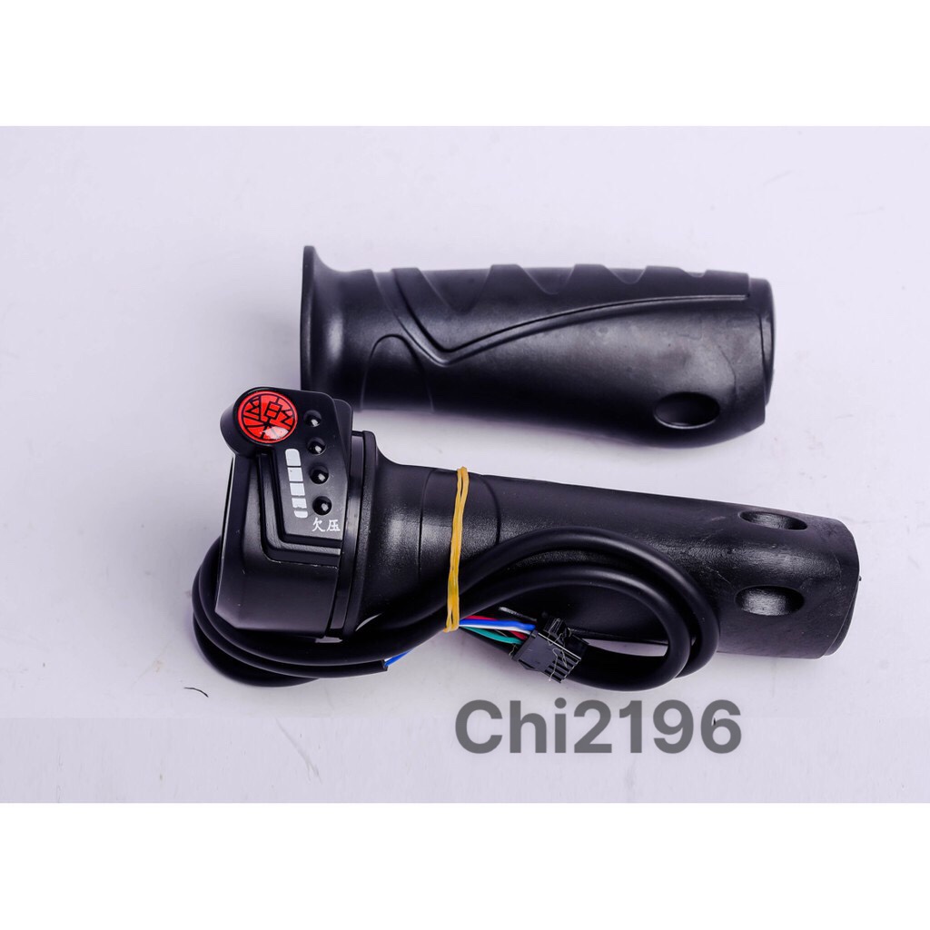 Tay ga M133 có báo đèn giá 1 đôi