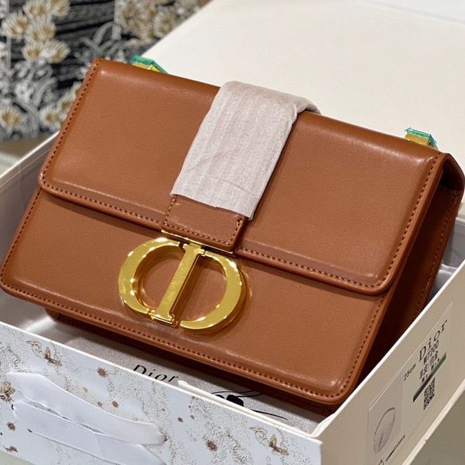 Túi Dior da bóng full box.hàngd quảng châu