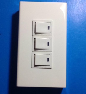 Ổ cắm điện nổi - 3 lổ....