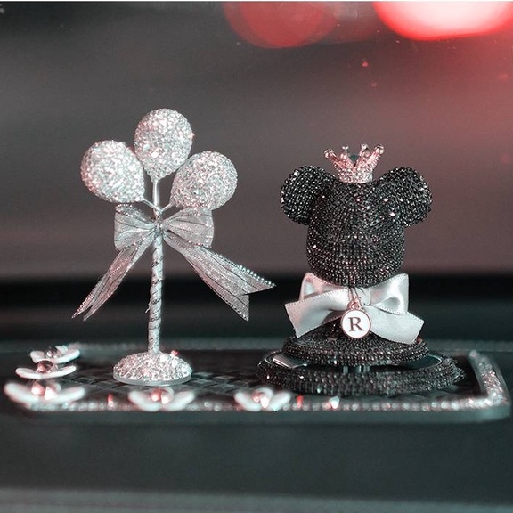 Sáp thơm hình gấu phi thuyền đính đá dễ thương và vương miện thuỷ tinh