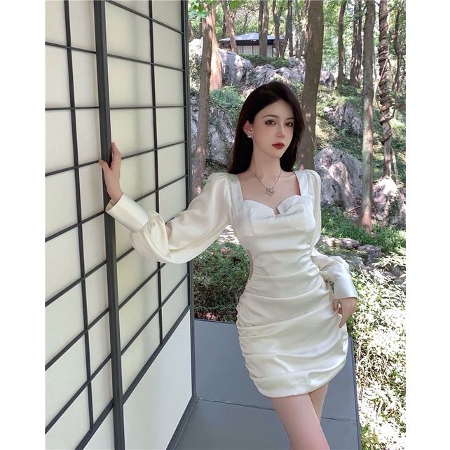 Váy body rút dây khoét eo tay dài cài cúc sang trọng