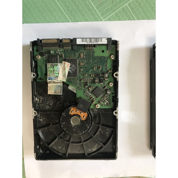 Ổ cứng máy tính cũ