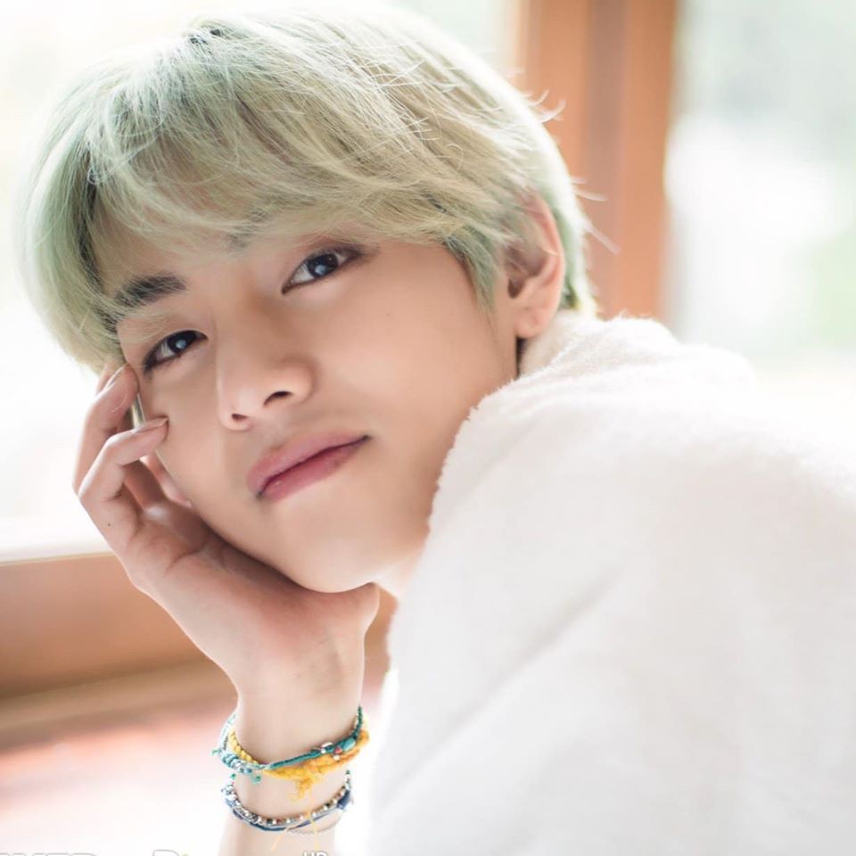 Vòng tay handmade cheap moment with Taehyung  - Bead charm