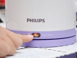 Ấm siêu tốc Philips HD9312 1.7L