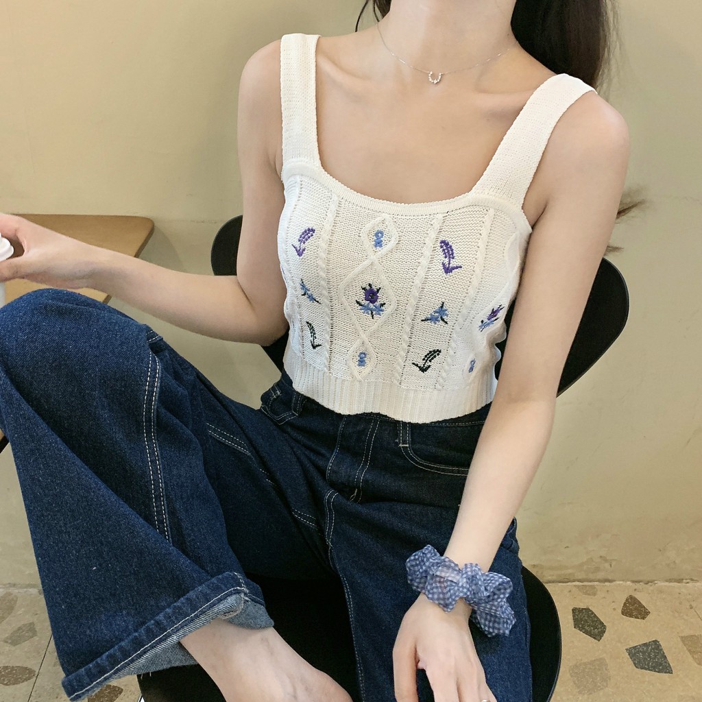 Áo croptop trắng hoa tím DA285