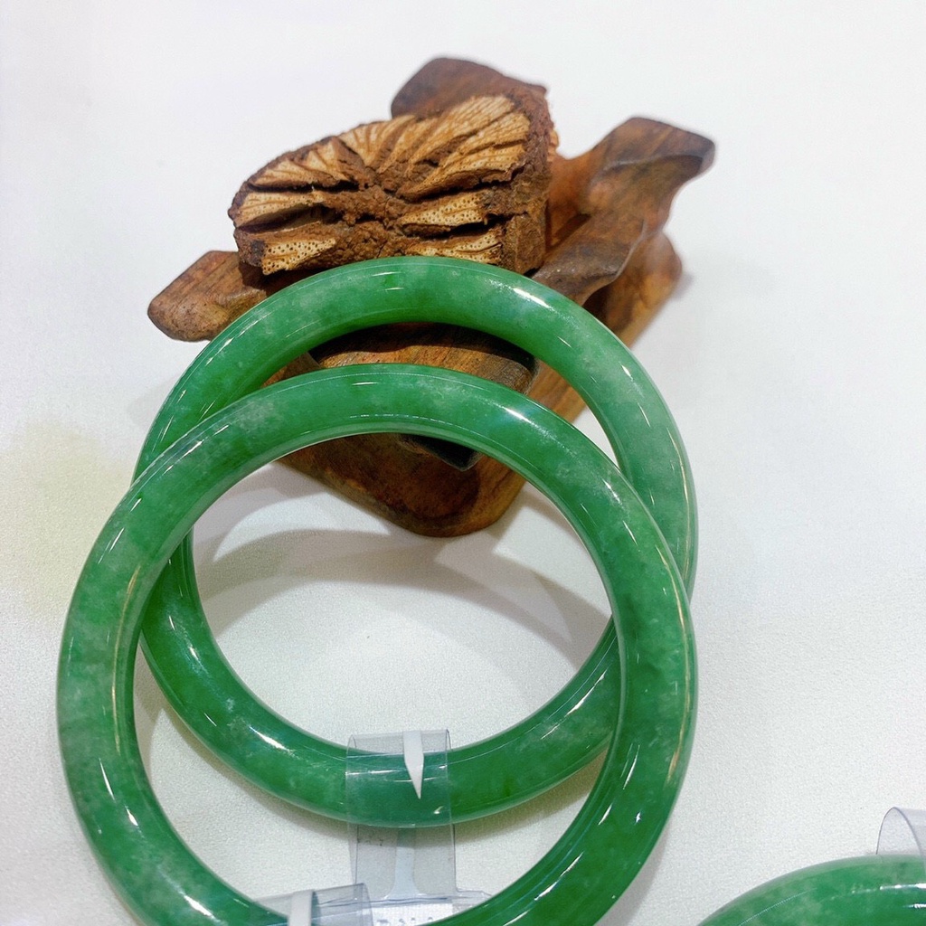 Vòng Kiềng Xanh Đều Đậu Lí Có Kiểm Định