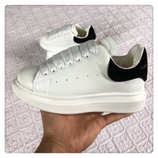 GIÀY THỂ THAO,GIÀY SNEAKERS NAM NỮ MC.Q trắng gót đen,đế độn giúp tăng chiều cao 5cm