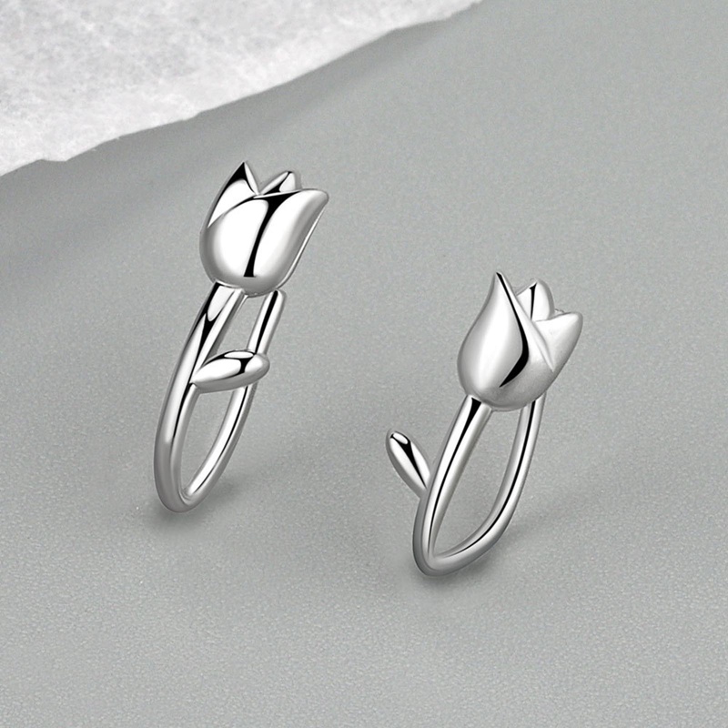 Đôi Khuyên Tai Hình Hoa Tulip Màu Bạc Phong Cách Pháp Cổ Điển Dành Cho Nữ