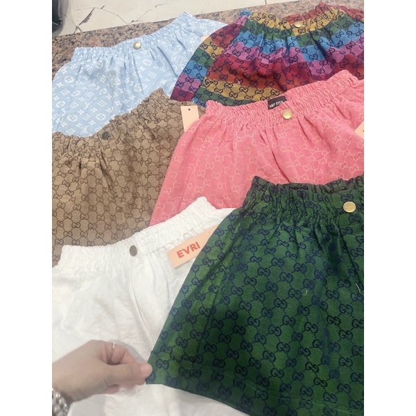 Quần Short Đùi Hoạ Tiết GC Chất Bố Đứng Form Lưng Chun