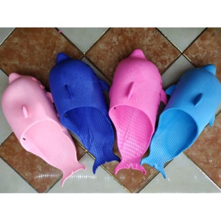 Doanhcb dép cá heo cho mẹ, cho bé 95