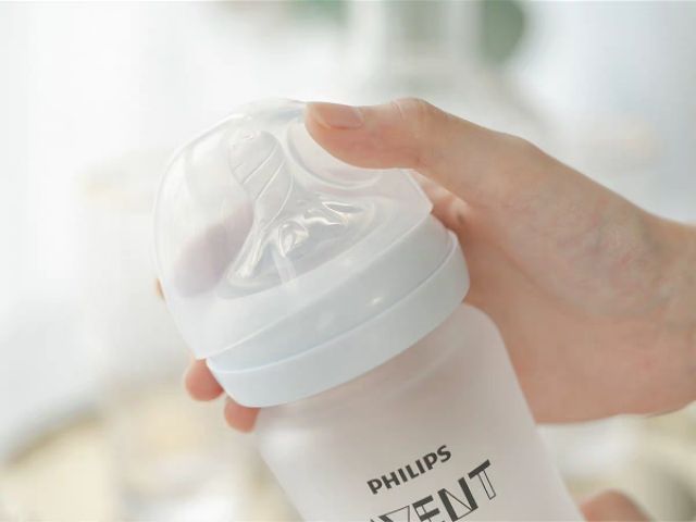 Bình Avent Thủy Tinh Tráng Silicon 125ml/240ml ( Hàng sẵn , được chọn size núm)