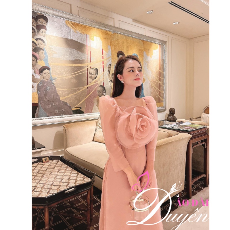 Áo dài cách tân 4 tà kết hoa 3d siêu to trước ngực cover thiết kế hot hit