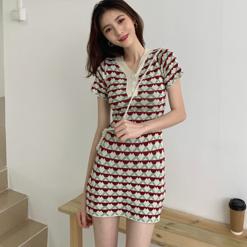 Đầm Dệt Kim Ngắn Tay Cổ Chữ V Form Ôm Phong Cách Hàn Quốc