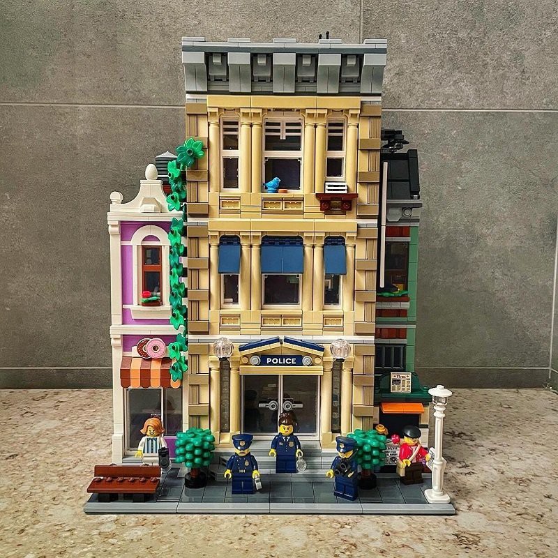Mô Hình Lắp Ráp Creator Expert POLIK STATION 1661 ĐỒN CẢNH SÁT THÀNH PHỐ
