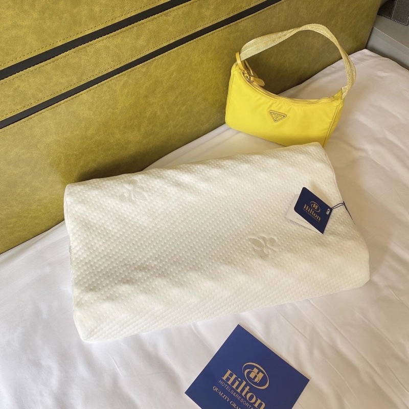 Gối cao su non HILTON cho giấc ngủ ngon êm ái