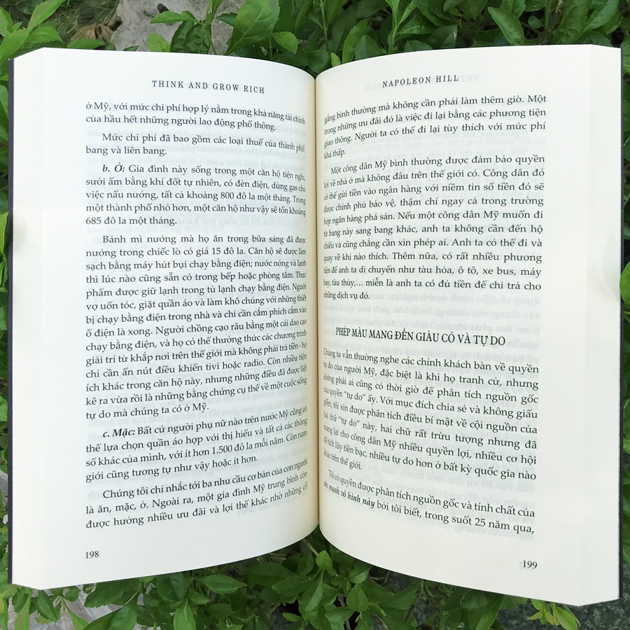 Sách - 13 Nguyên tắc nghĩ giàu, làm giàu - Think and Grow Rich - Napoleon Hill (Tái bản 2020) Tặng Kèm Bookmark