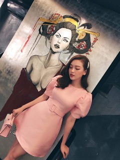 Váy thắt eo tay bồng