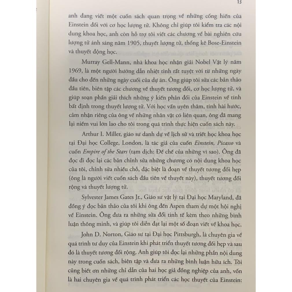 Sách- Einstein – Cuộc Đời Và Vũ Trụ (Tái bản 2022) - AlphaBooks