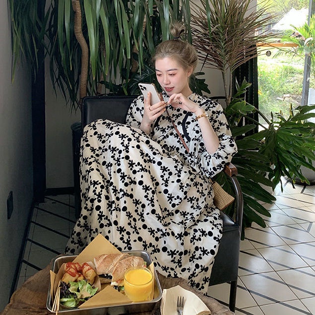 Đầm Tay Phồng Dài Cổ Chữ v In Họa Tiết Thời Trang Cho Nữ