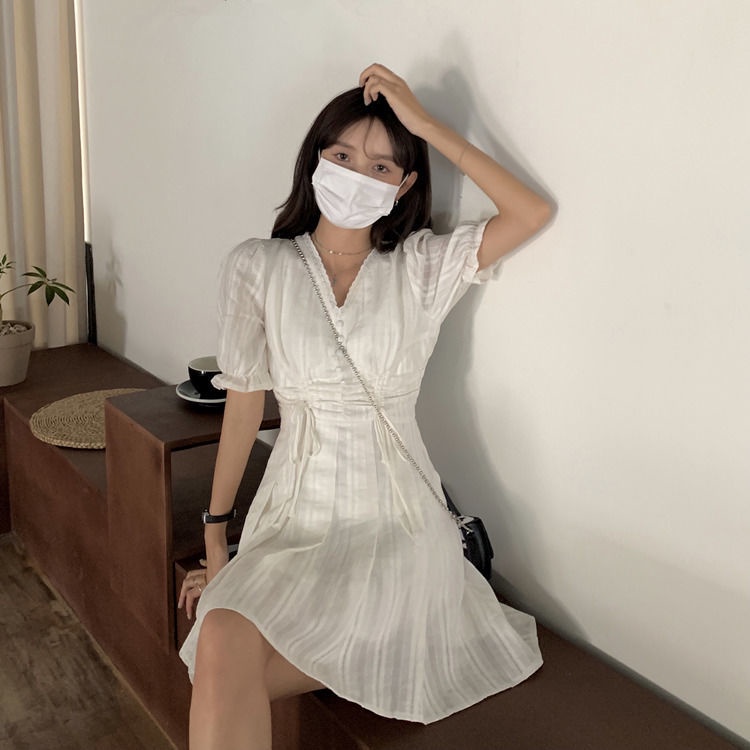 Đầm Tay Phồng Cổ Chữ V Thiết Kế Mới Ngọt Ngào Thời Trang Dành Cho Nữ