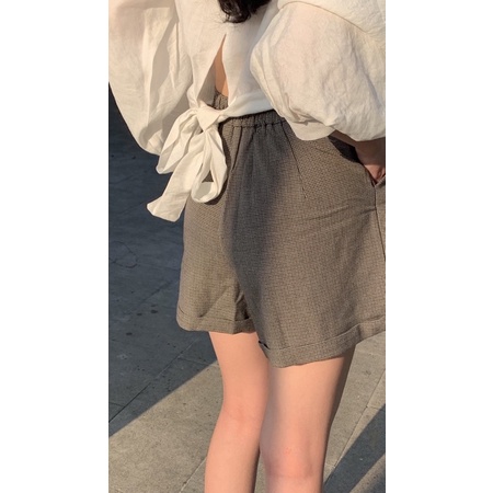 Quần short nữ cơ bản gập gấu TKQ01 LOLLIE STUDIO