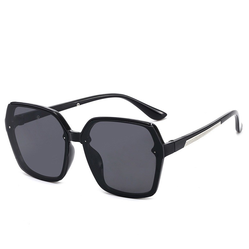 Kính râm thời trang chống tia UV, kính mát nữ phong cách hiện đại cho các cô nàng cá tính - KM33