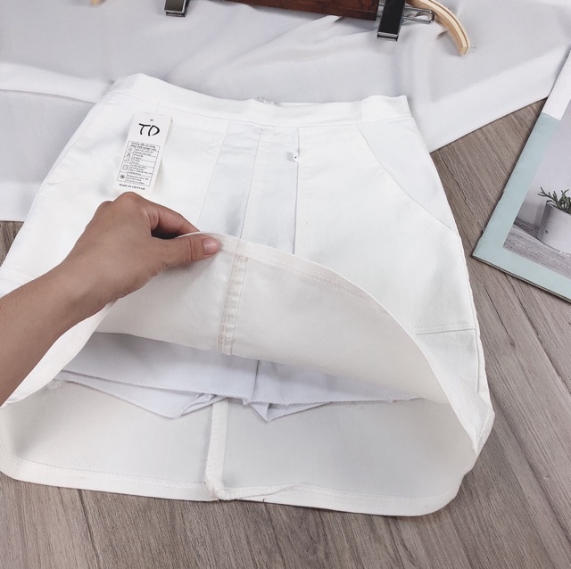 Chân váy chữ A hai túi dài có quần bên trong