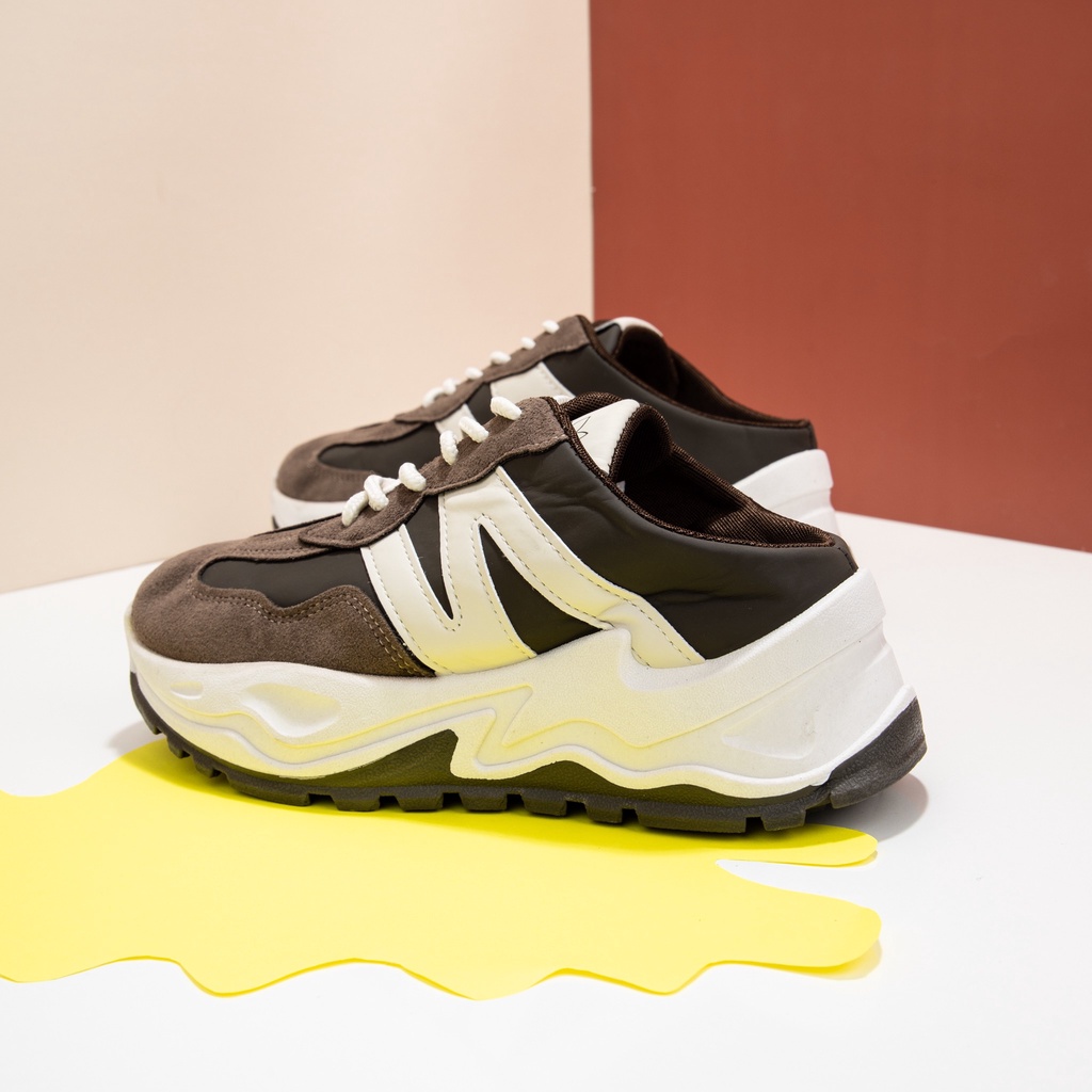Giày MWC 0717 - Giày Sục Thể Thao Nữ, Sneaker Da Lộn Đế Cao Cá Tính Dễ Mang