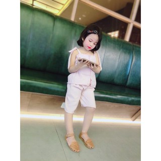 Bộ đũi lửng có khuy cho bé gái