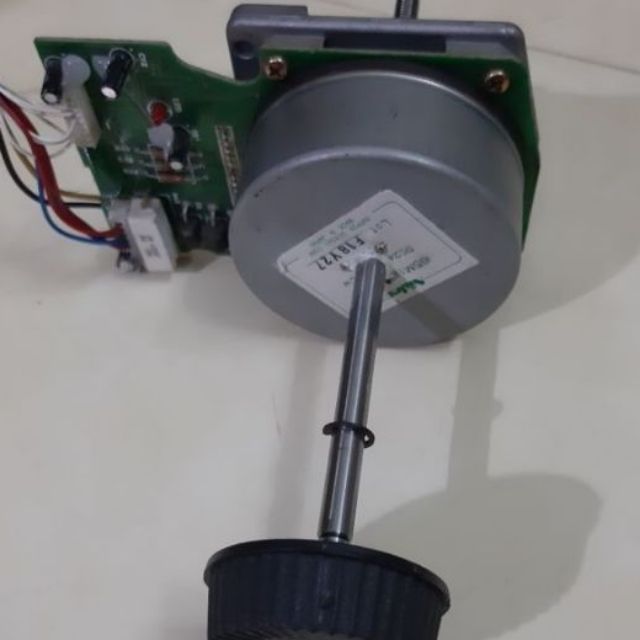 Motor DC 12-24v trục 8mm brushless loại to