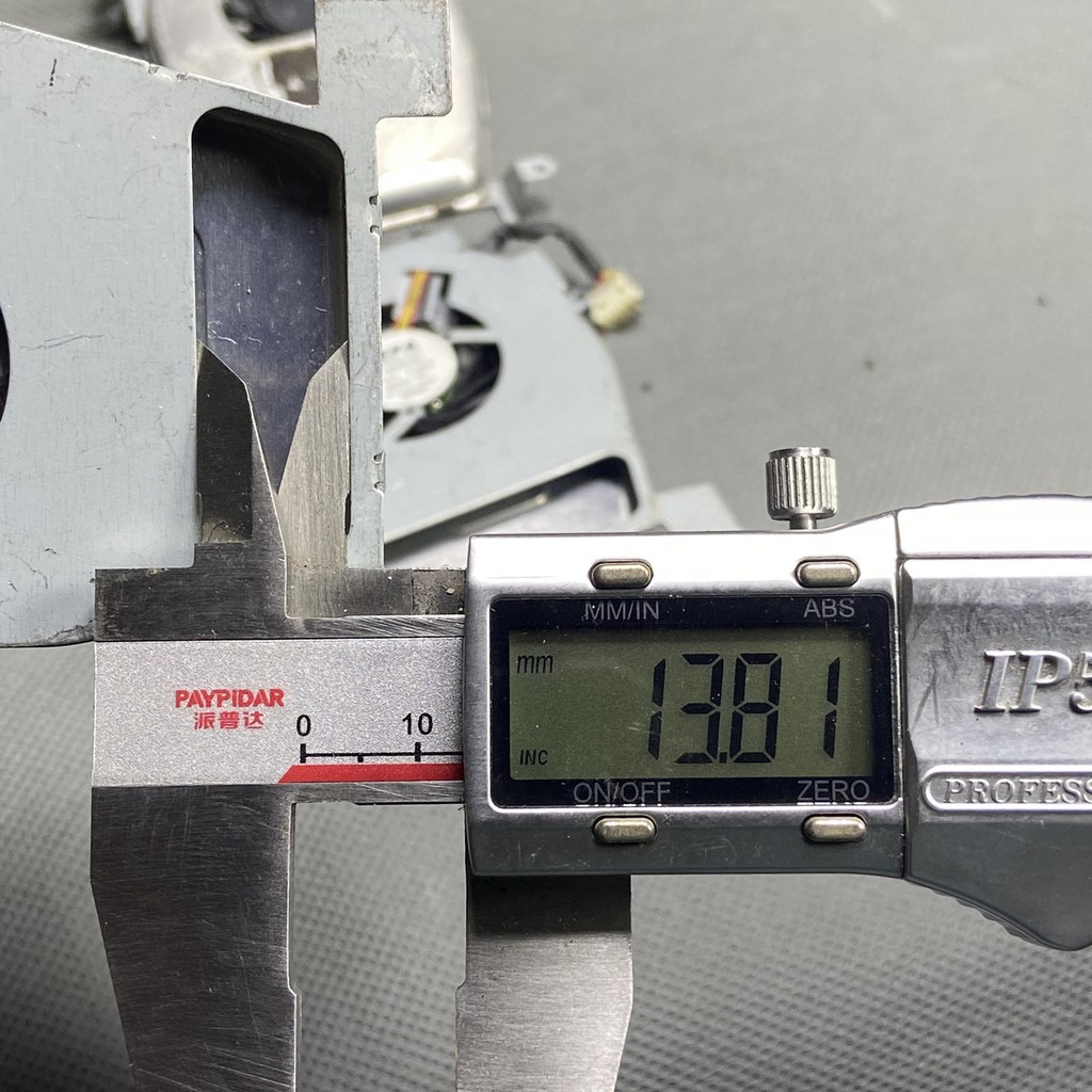 QUẠT SÒ 6 cm x 8.2cm SEPA. 3V 0.32A. HY80D03P