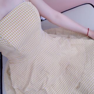 Đầm 2 dây tầng