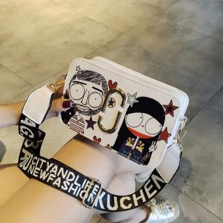 Túi đeo chéo nữ thời trang dạo phố
